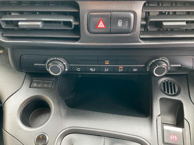 2020 Peugeot Partner 1000 1.5 Bluehdi 100 Professional Van (NU70FLV) Image 26