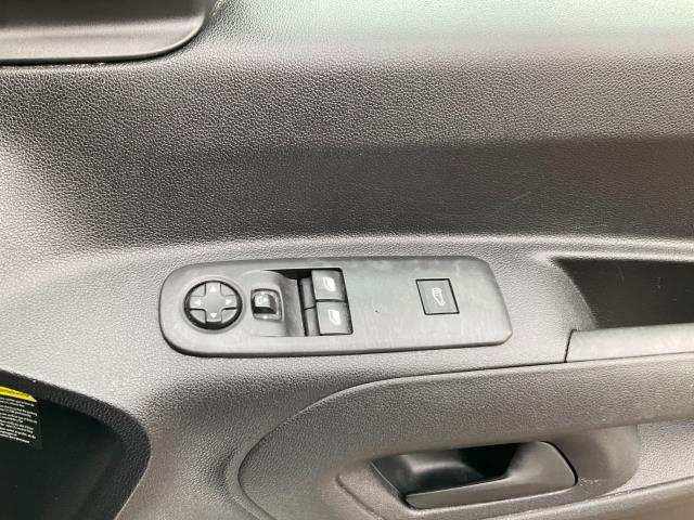2020 Peugeot Partner 1000 1.5 Bluehdi 100 Professional Van (NU70FLV) Image 32