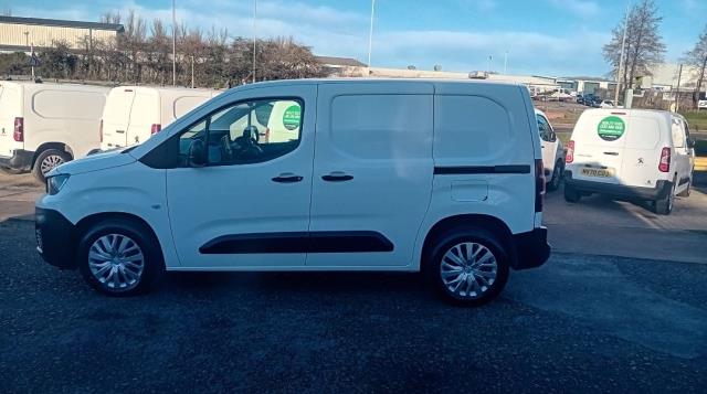 2020 Peugeot Partner 1000 1.5 Bluehdi 100 Professional Van (NU70FMG) Image 5