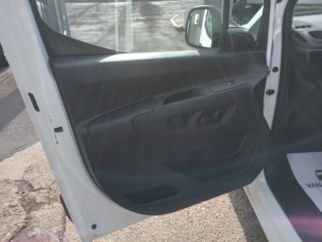 2020 Peugeot Partner 1000 1.5 Bluehdi 100 Professional Van (NU70GAX) Image 19