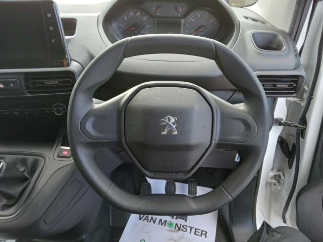 2020 Peugeot Partner 1000 1.5 Bluehdi 100 Professional Van (NU70GAX) Image 25