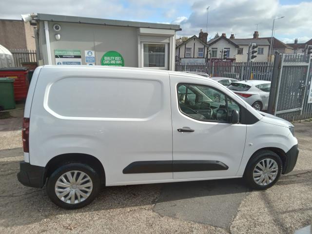 2020 Peugeot Partner 1000 1.5 Bluehdi 100 Professional Van (NU70GAX) Image 8