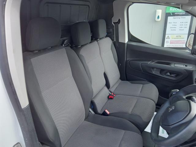 2020 Peugeot Partner 1000 1.5 Bluehdi 100 Professional Van (NU70GAX) Image 22