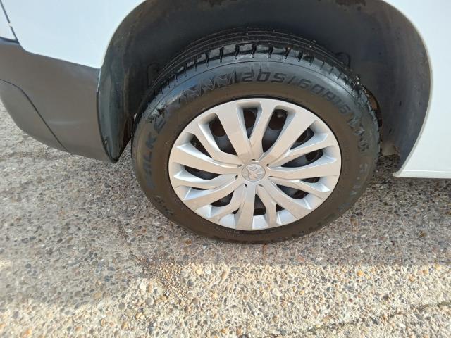 2020 Peugeot Partner 1000 1.5 Bluehdi 100 Professional Van (NU70GAX) Image 30