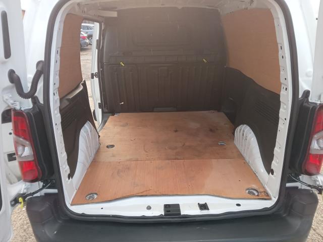 2020 Peugeot Partner 1000 1.5 Bluehdi 100 Professional Van (NU70GAX) Image 14