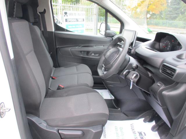 2020 Peugeot Partner 1000 1.5 Bluehdi 100 Professional Van (NU70GBE) Image 12