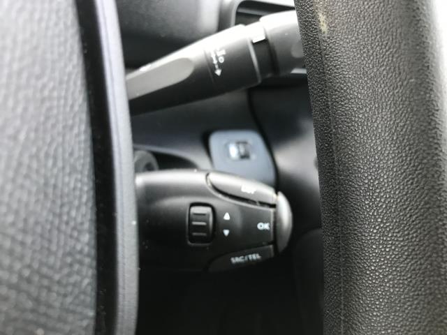 2020 Peugeot Partner 1000 1.5 Bluehdi 100 Professional Van (NU70GBF) Image 28
