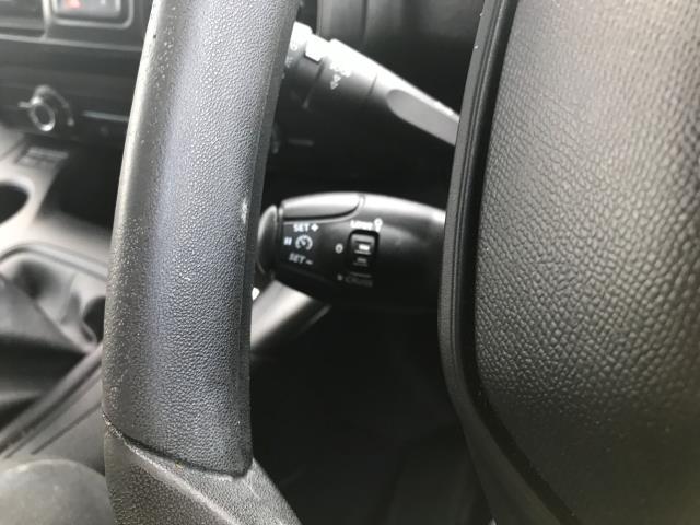 2020 Peugeot Partner 1000 1.5 Bluehdi 100 Professional Van (NU70GBF) Image 27