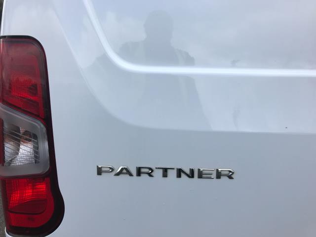 2020 Peugeot Partner 1000 1.5 Bluehdi 100 Professional Van (NU70GBF) Image 18