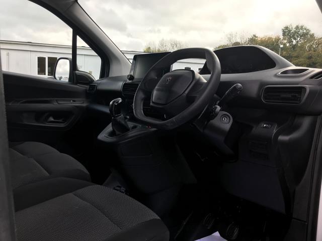 2020 Peugeot Partner 1000 1.5 Bluehdi 100 Professional Van (NU70GBF) Image 20