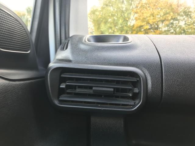 2020 Peugeot Partner 1000 1.5 Bluehdi 100 Professional Van (NU70GBF) Image 31