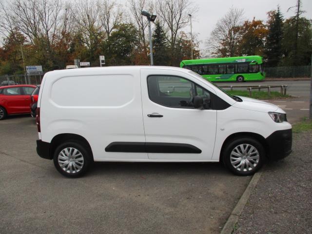 2020 Peugeot Partner 1000 1.5 Bluehdi 100 Professional Van (NU70GNN) Image 3