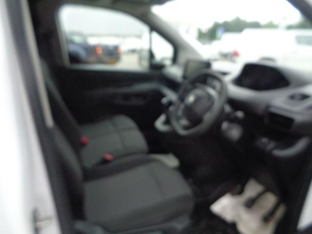 2020 Peugeot Partner 1000 1.5 Bluehdi 100 Professional Van (NU70GYB) Image 22