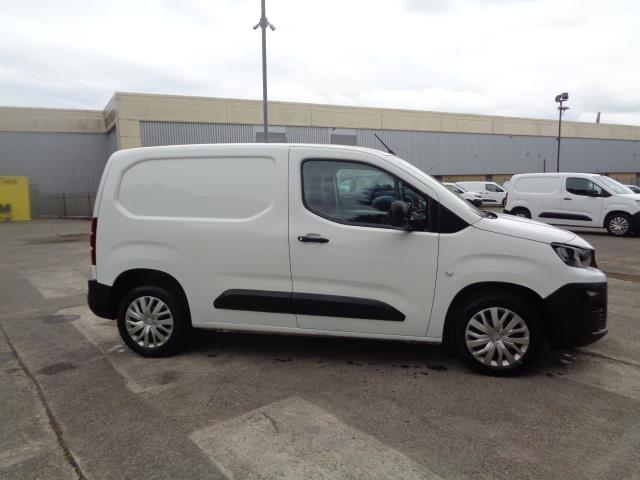 2020 Peugeot Partner 1000 1.5 Bluehdi 100 Professional Van (NU70GYB) Image 2