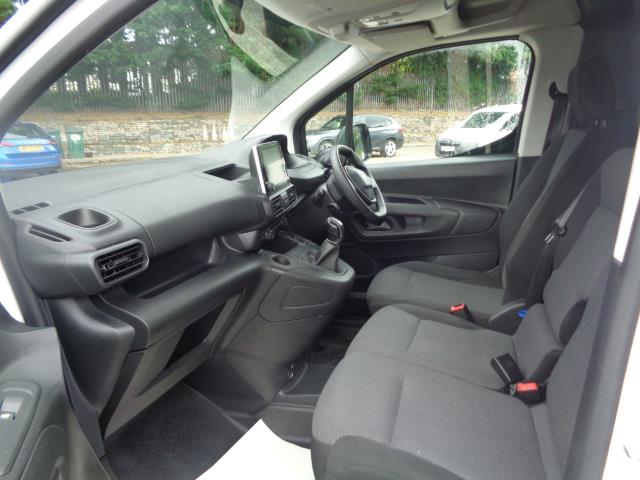 2020 Peugeot Partner 1000 1.5 Bluehdi 100 Professional Van (NU70GYB) Image 18