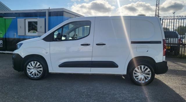 2020 Peugeot Partner 1000 1.5 Bluehdi 100 Professional Van (NU70HPJ) Image 5