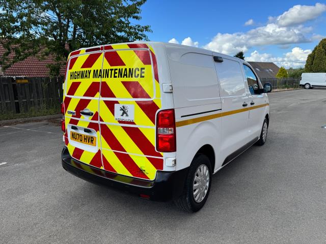 2020 Peugeot Expert L1 1400 2.0 Bluehdi 120 Professional Van EURO 6 (NU70HVR) Image 9