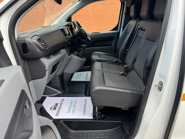 2020 Peugeot Expert L1 1400 2.0 Bluehdi 120 Professional Van EURO 6 (NU70HVR) Image 32