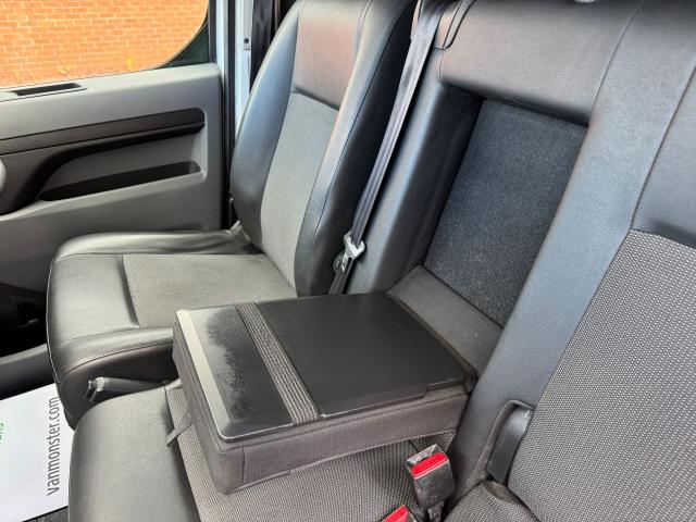 2020 Peugeot Expert L1 1400 2.0 Bluehdi 120 Professional Van EURO 6 (NU70HVR) Image 35