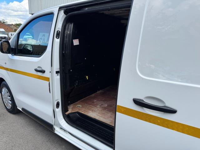 2020 Peugeot Expert L1 1400 2.0 Bluehdi 120 Professional Van EURO 6 (NU70HVR) Image 43