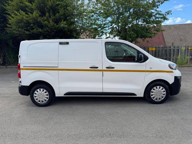 2020 Peugeot Expert L1 1400 2.0 Bluehdi 120 Professional Van EURO 6 (NU70HVR) Image 10