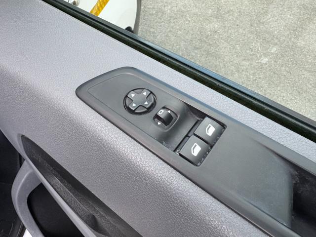 2020 Peugeot Expert L1 1400 2.0 Bluehdi 120 Professional Van EURO 6 (NU70HVR) Image 19