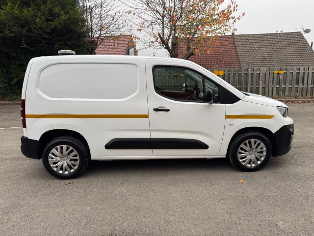 2020 Peugeot Partner 1000 1.5 Bluehdi 100 Professional Van Euro 6 (NU70HXM) Image 10