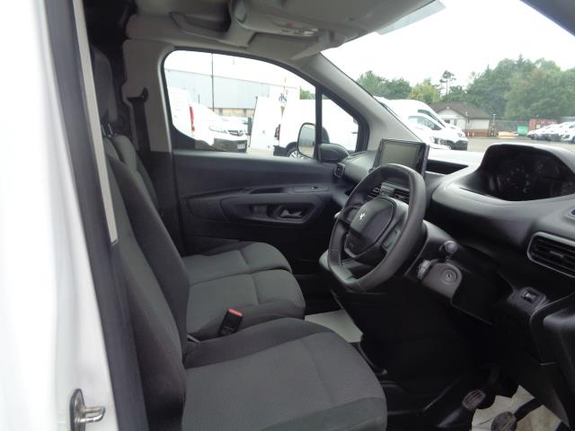 2020 Peugeot Partner 1000 1.5 Bluehdi 100 Professional Van (NU70HZG) Image 16