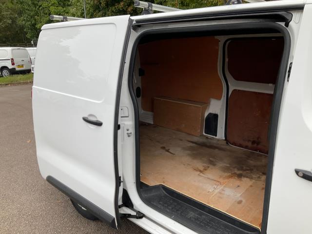 2020 Peugeot Expert 1200 1.5 Bluehdi 100 Professional Van (NU70HZR) Image 16