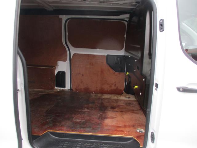 2020 Peugeot Expert 1400 2.0 Bluehdi 120 Professional Van (NU70KYW) Image 31