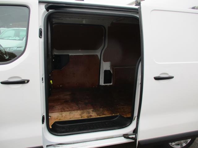 2020 Peugeot Expert 1400 2.0 Bluehdi 120 Professional Van (NU70KYW) Image 27