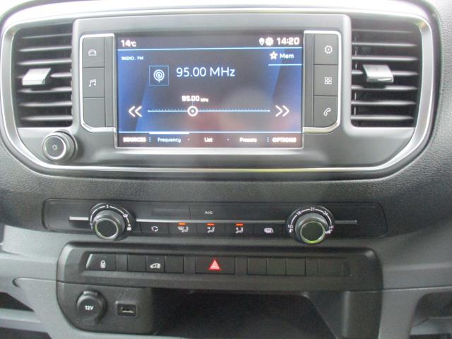 2020 Peugeot Expert 1400 2.0 Bluehdi 120 Professional Van (NU70KYW) Image 21