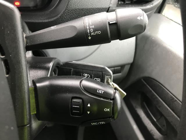 2020 Peugeot Expert 1400 2.0BLUE HDI 120PS PROFESSIONAL EURO 6 (NU70KZH) Image 34