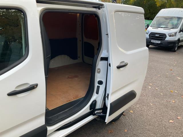 2020 Peugeot Partner 1000 1.5 Bluehdi 100 Professional Van (NU70LGC) Image 8