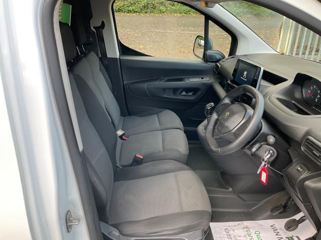2020 Peugeot Partner 1000 1.5 Bluehdi 100 Professional Van (NU70LGC) Image 16