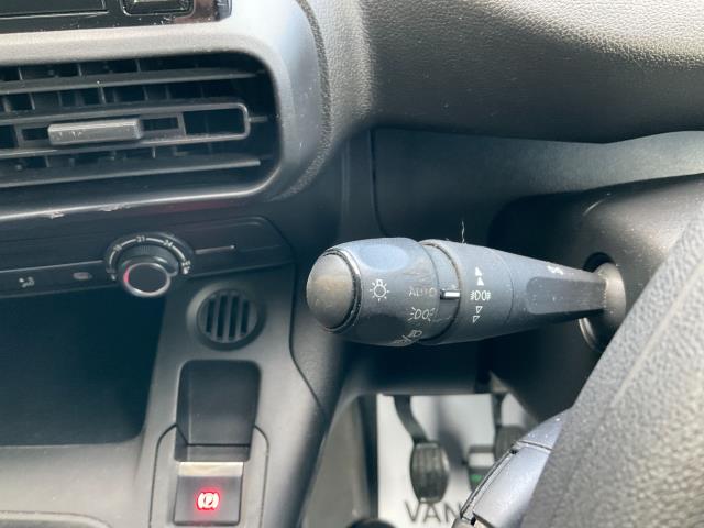 2020 Peugeot Partner 1000 1.5 Bluehdi 100 Professional Van (NU70LGC) Image 30