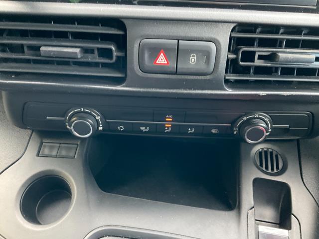 2020 Peugeot Partner 1000 1.5 Bluehdi 100 Professional Van (NU70LGC) Image 25