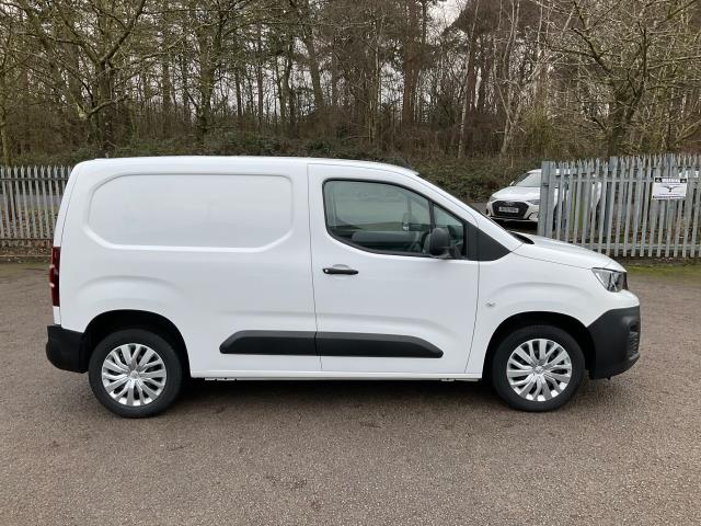 2020 Peugeot Partner 1000 1.5 Bluehdi 100 Professional Van (NU70LGY) Image 13