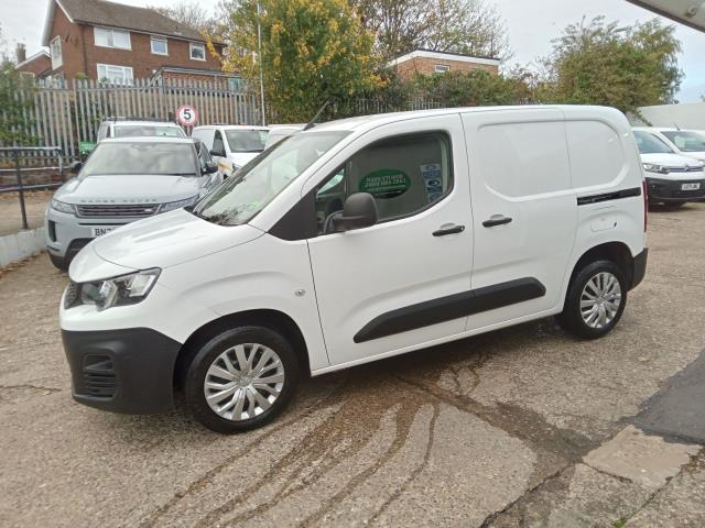 2020 Peugeot Partner 1000 1.5 Bluehdi 100 Professional Van (NU70LHA) Image 6
