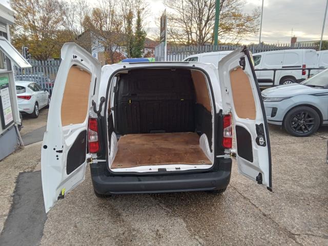 2020 Peugeot Partner 1000 1.5 Bluehdi 100 Professional Van (NU70LHA) Image 11