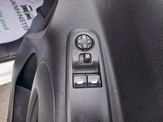 2020 Peugeot Partner L2 950 1.5BLUE HDI 100PS PROFESSIONAL EURO 6 (NU70LLX) Image 16