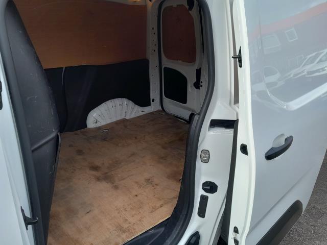 2020 Peugeot Partner 1000 1.5 Bluehdi 100 Professional Van (NU70NMY) Image 8