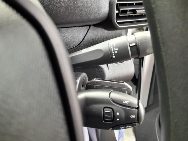 2020 Peugeot Partner 1000 1.5 Bluehdi 100 Professional Van (NU70NMY) Image 23