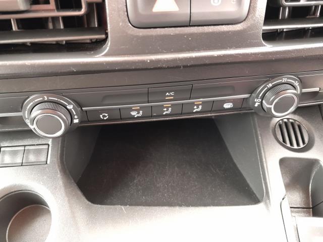 2020 Peugeot Partner 1000 1.5 Bluehdi 100 Professional Van (NU70NMY) Image 26