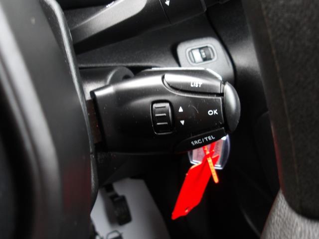 2020 Peugeot Partner 1000 1.5 Bluehdi 100 Professional Van (NU70NWD) Image 28