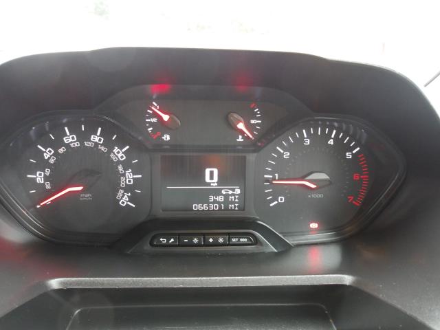 2020 Peugeot Partner 1000 1.5 Bluehdi 100 Professional Van (NU70NWD) Image 22