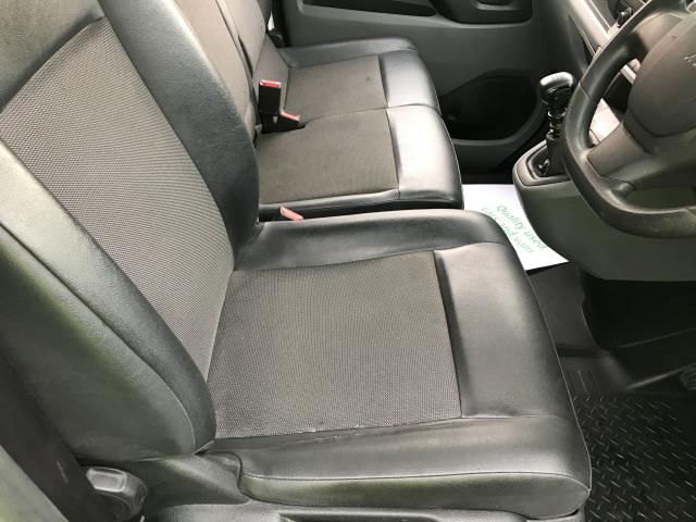 2020 Peugeot Expert 1400 2.0BLUE HDI 120PS PROFESSIONAL EURO 6 (NU70UCW) Image 13