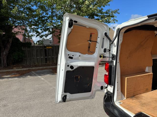 2020 Peugeot Expert 1400 2.0 Bluehdi 120 Professional Van (NU70USZ) Image 56
