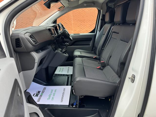 2020 Peugeot Expert 1400 2.0 Bluehdi 120 Professional Van (NU70USZ) Image 32