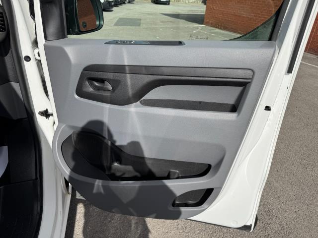 2020 Peugeot Expert 1400 2.0 Bluehdi 120 Professional Van (NU70USZ) Image 18